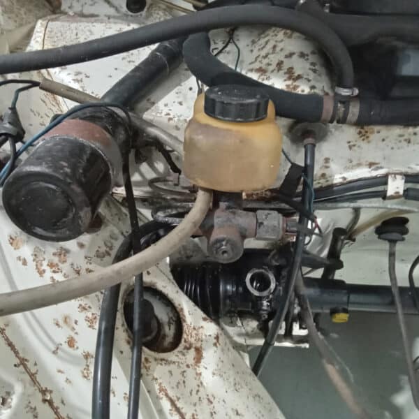 13.03.2025 1969 audi 70 l white stripping ready for paint (42)