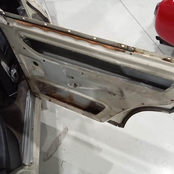 13.03.2025 1969 audi 70 l white stripping ready for paint (75)