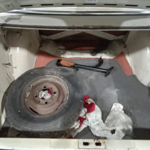 13.03.2025 1969 audi 70 l white stripping ready for paint (78)