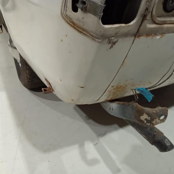 13.03.2025 1969 audi 70 l white stripping ready for paint (86)