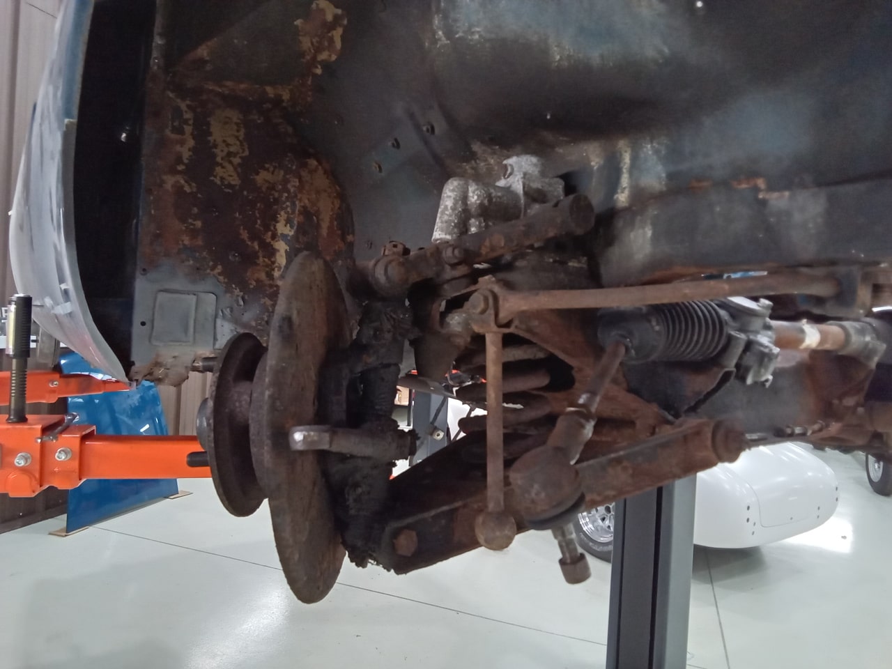 13.03.2025 1973 mg roadster blue strip down (122)