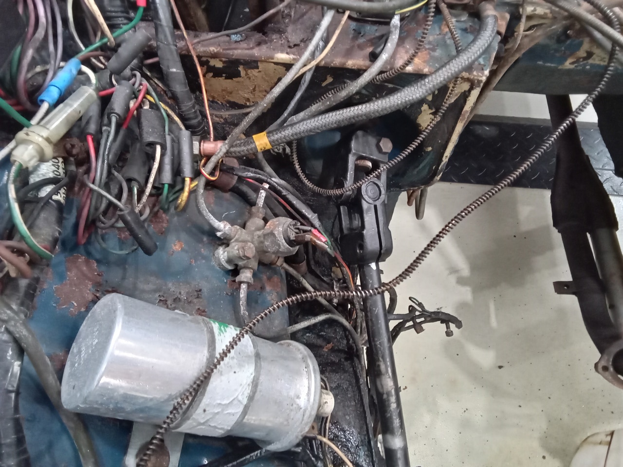13.03.2025 1973 mg roadster blue strip down (124)