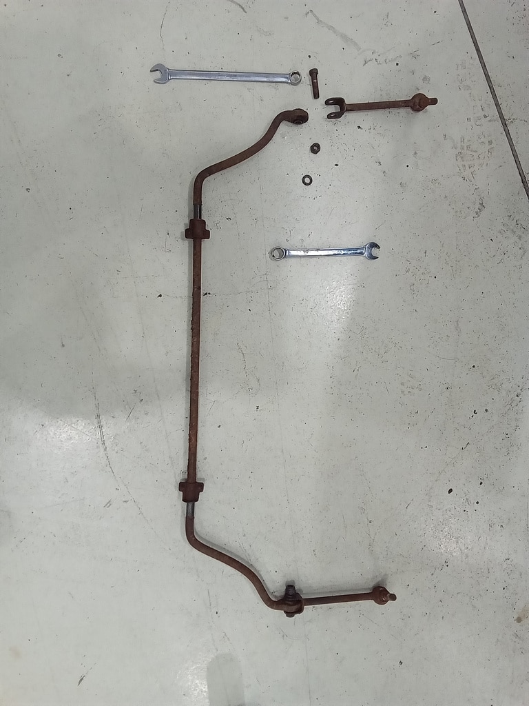 13.03.2025 1973 mg roadster blue strip down (131)