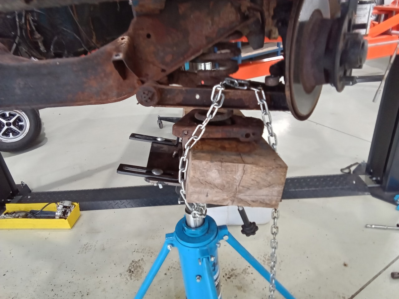 13.03.2025 1973 mg roadster blue strip down (137)