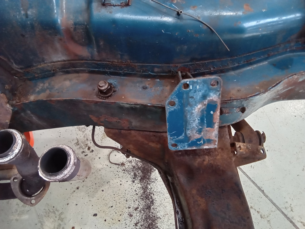 13.03.2025 1973 mg roadster blue strip down (152)