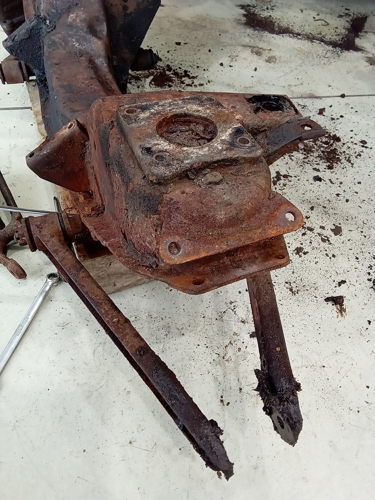 13.03.2025 1973 mg roadster blue strip down (188)