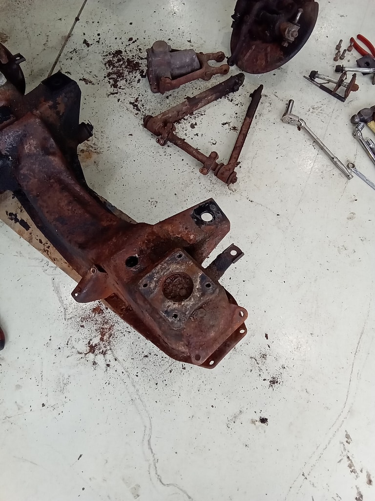 13.03.2025 1973 mg roadster blue strip down (191)