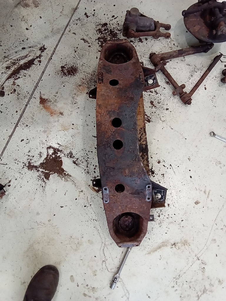 13.03.2025 1973 mg roadster blue strip down (195)