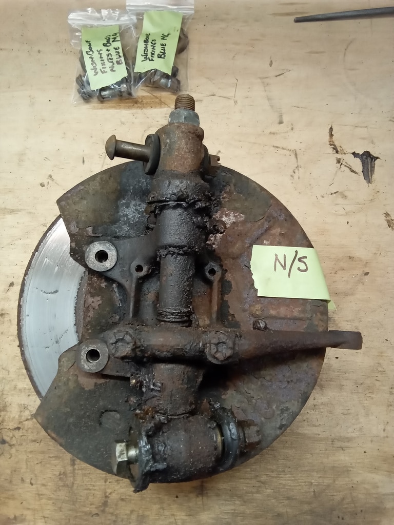 13.03.2025 1973 mg roadster blue strip down (207)