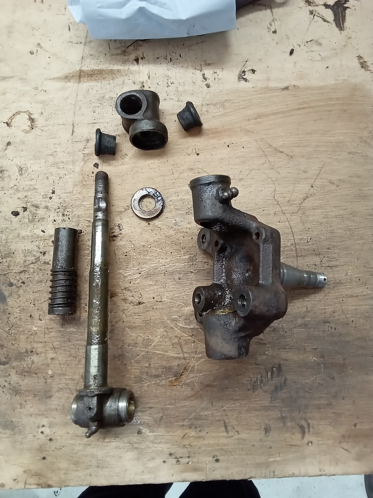 13.03.2025 1973 mg roadster blue strip down (215)