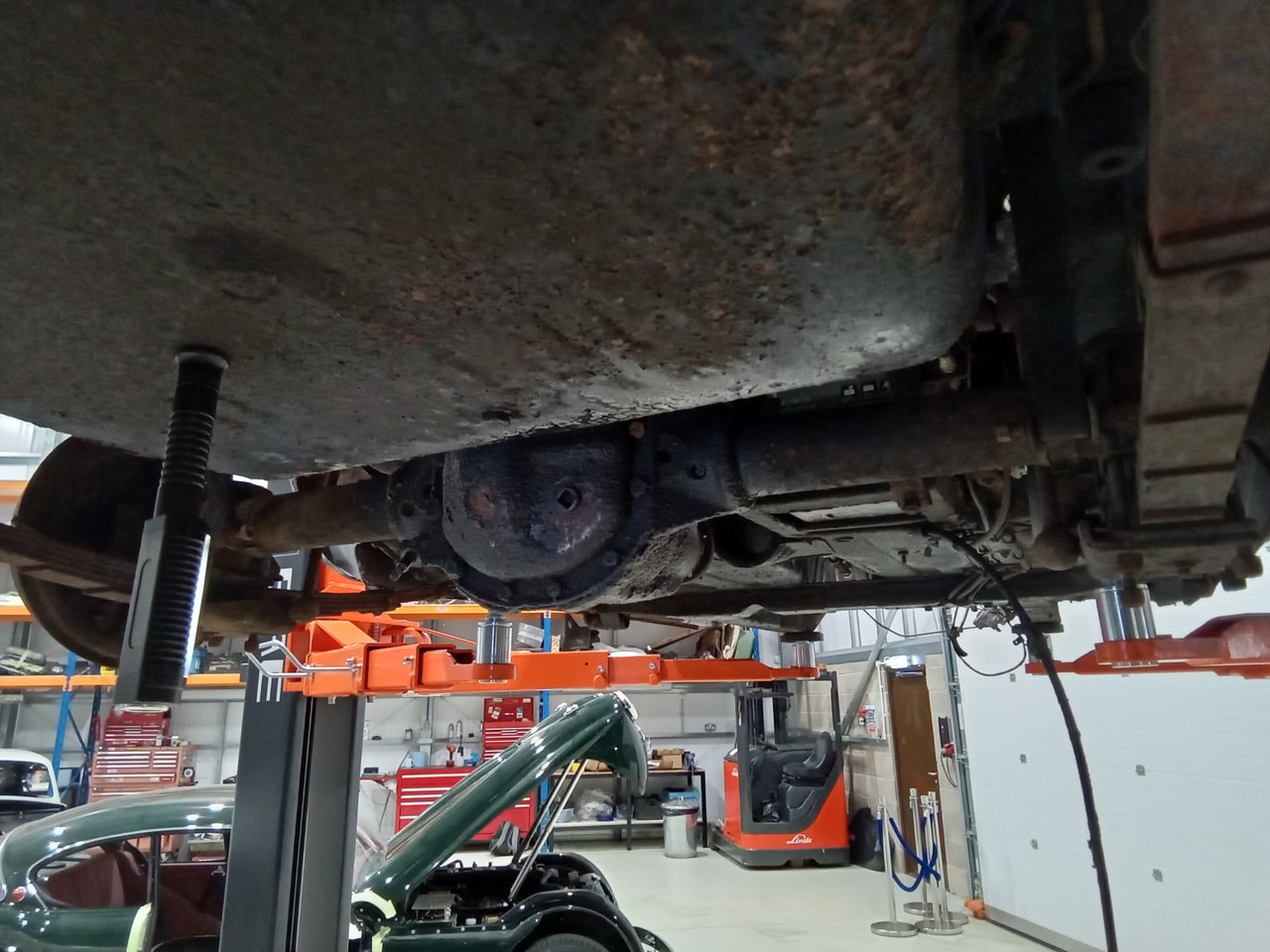 13.03.2025 1973 mg roadster blue strip down (222)