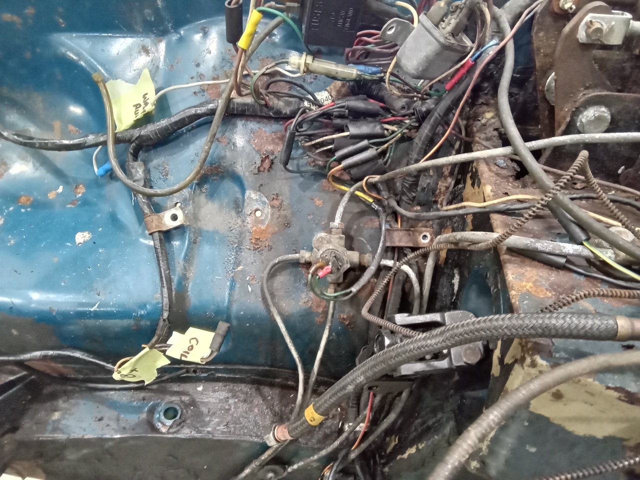 13.03.2025 1973 mg roadster blue strip down (261)