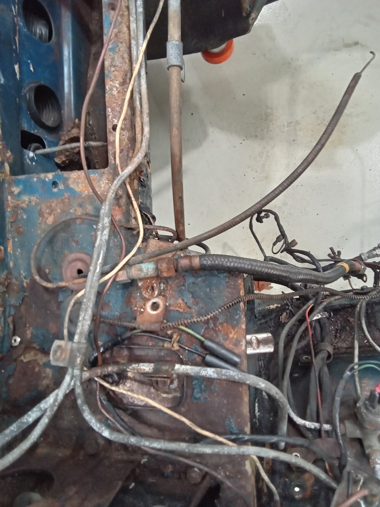 13.03.2025 1973 mg roadster blue strip down (268)