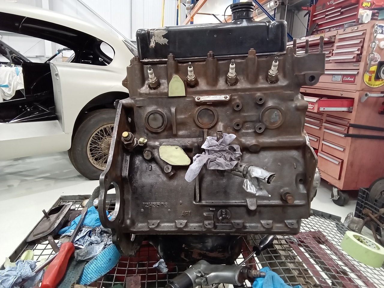 13.03.2025 1973 mg roadster blue strip down (285)