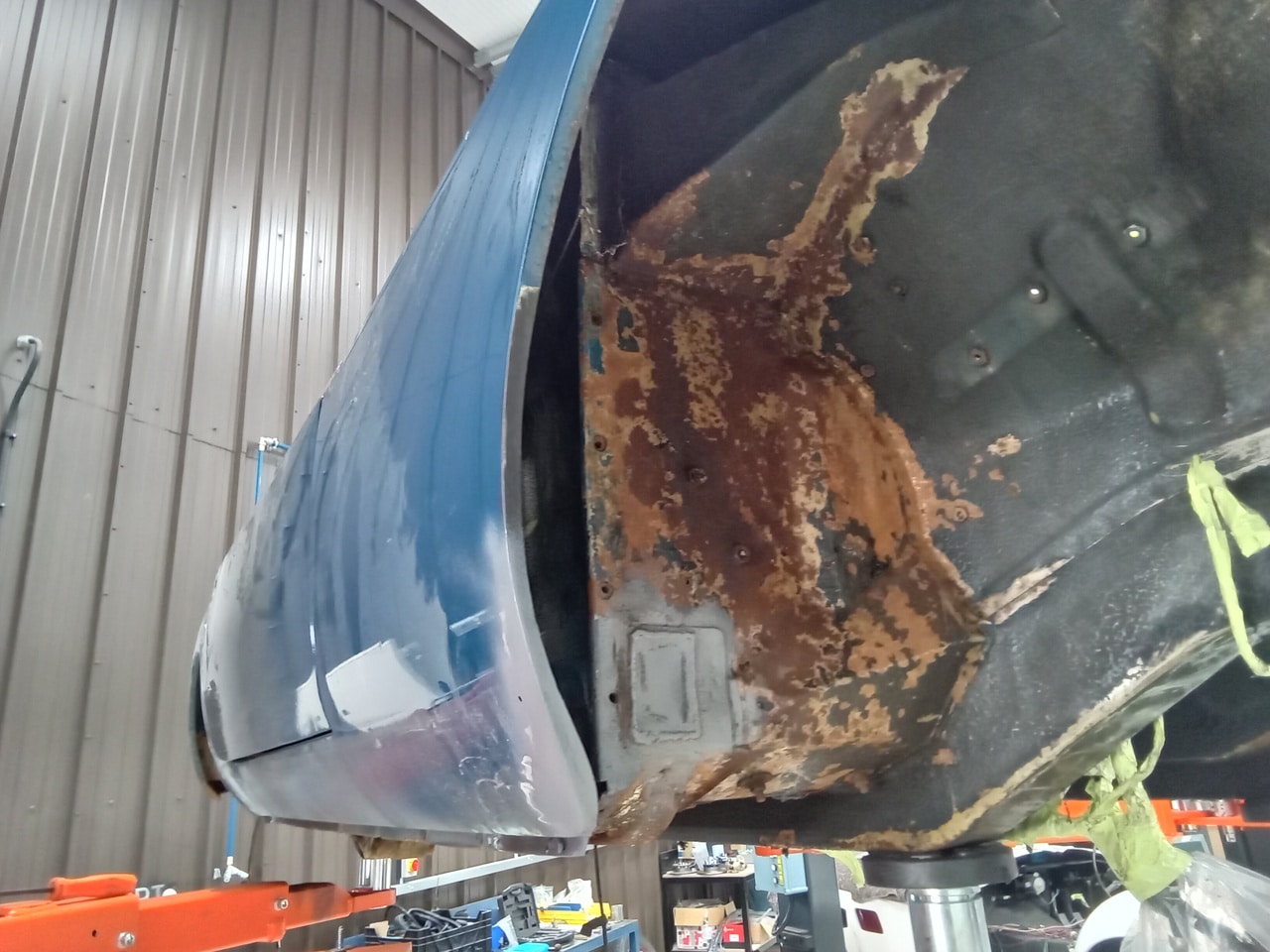 13.03.2025 1973 mg roadster blue strip down (293)