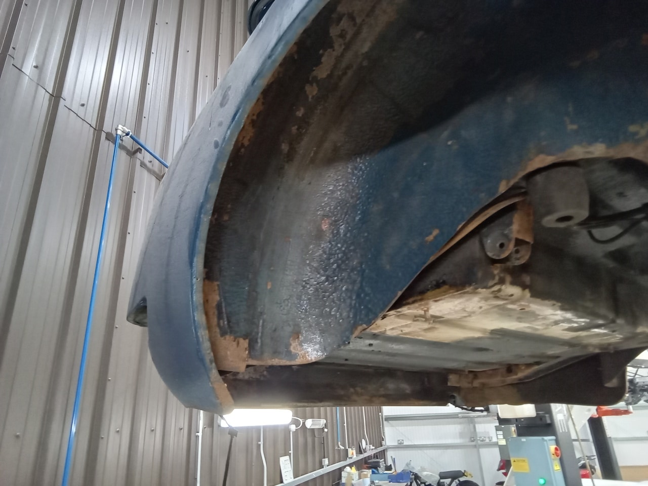 13.03.2025 1973 mg roadster blue strip down (297)