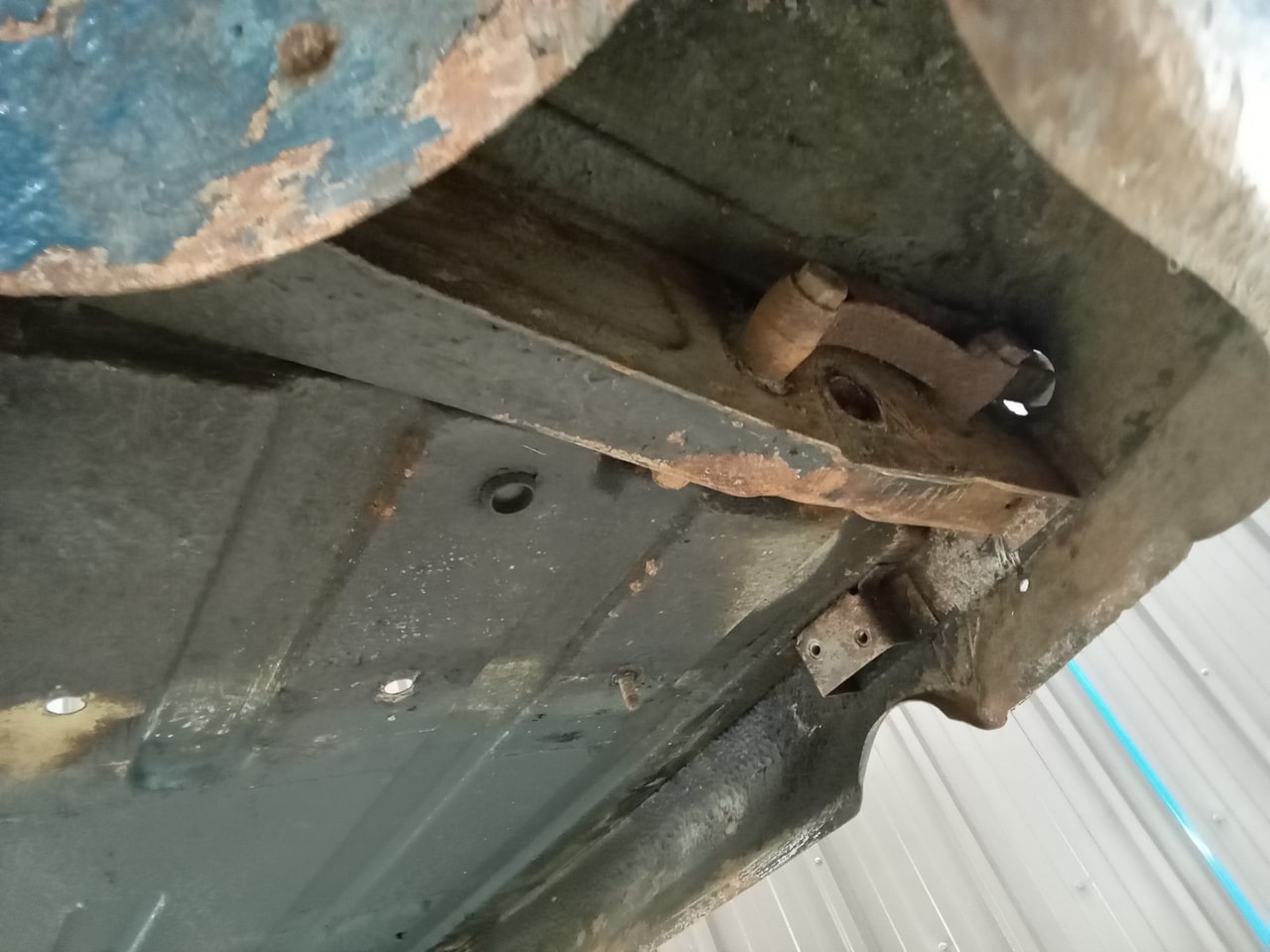 13.03.2025 1973 mg roadster blue strip down (302)