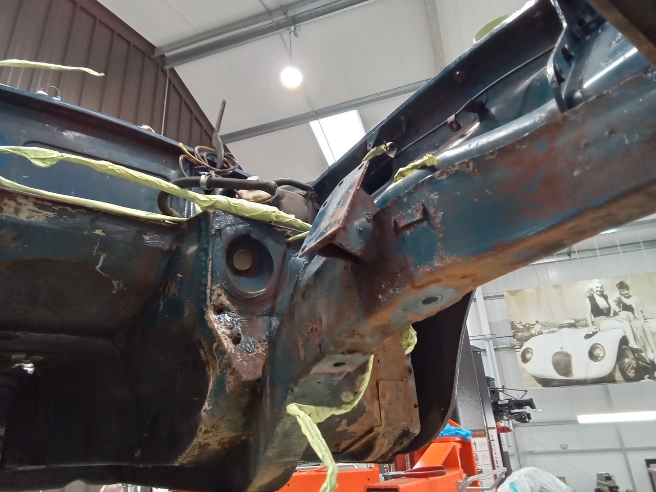 13.03.2025 1973 mg roadster blue strip down (306)