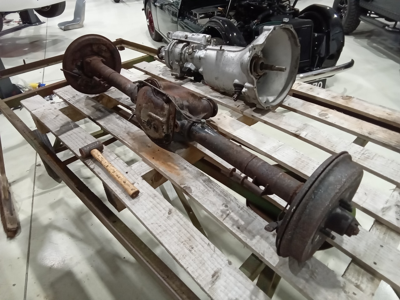 13.03.2025 1973 mg roadster blue strip down (309)