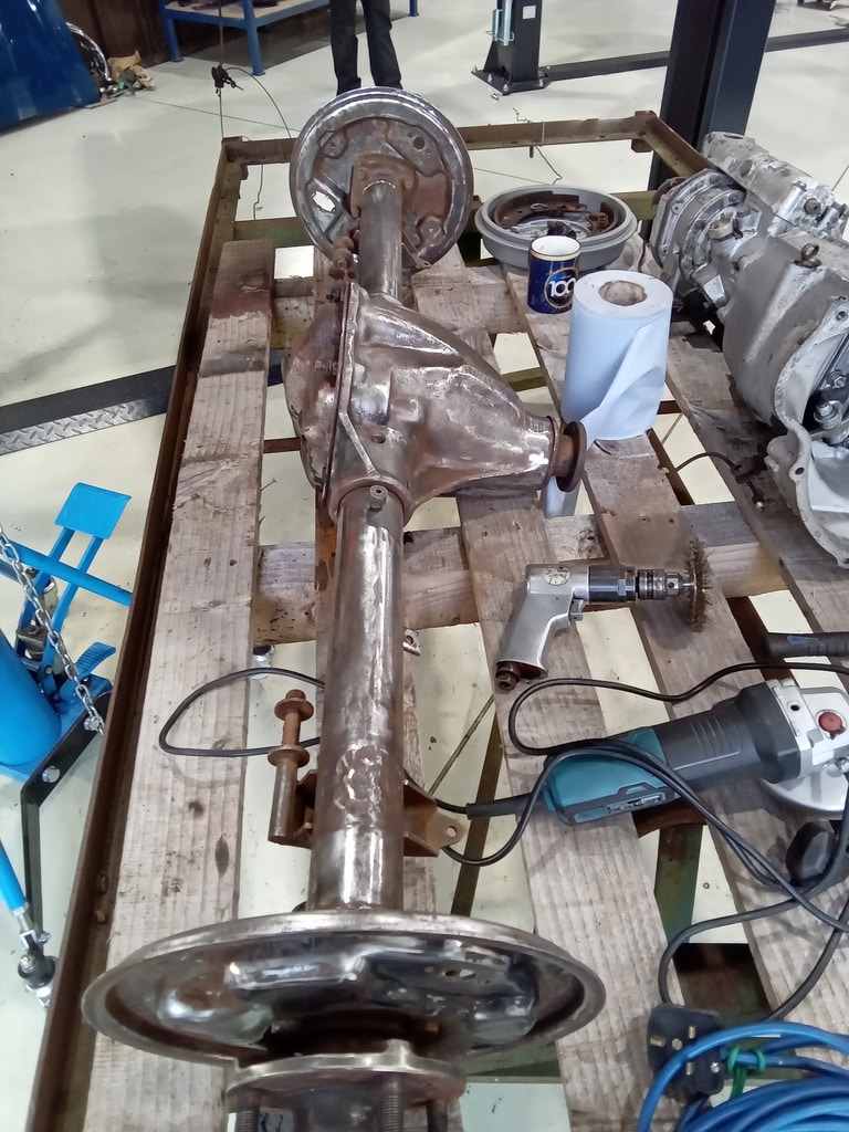 13.03.2025 1973 mg roadster blue strip down (335)
