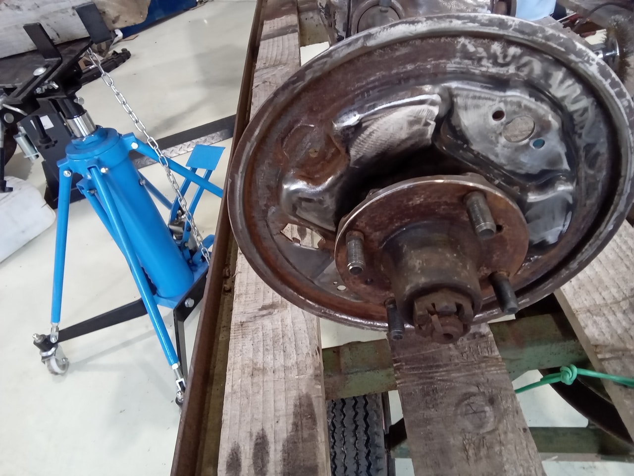 13.03.2025 1973 mg roadster blue strip down (336)