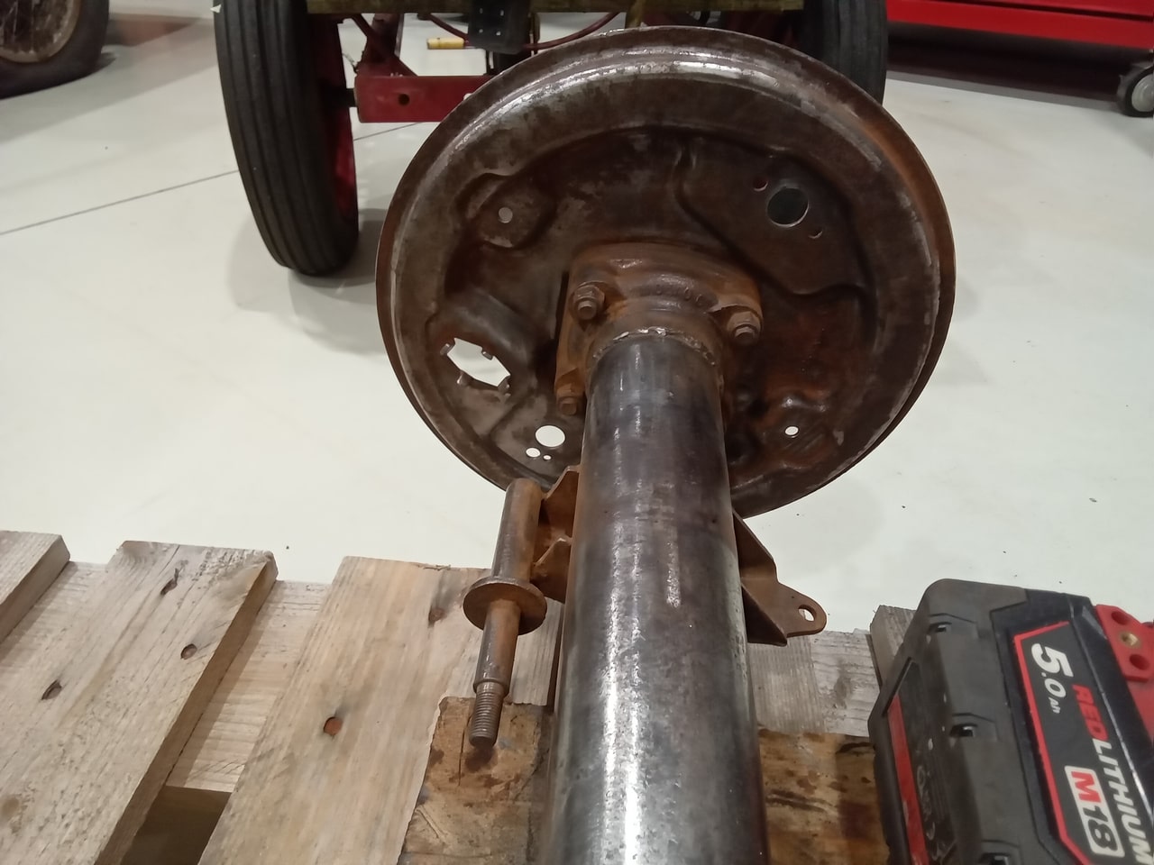 13.03.2025 1973 mg roadster blue strip down (352)