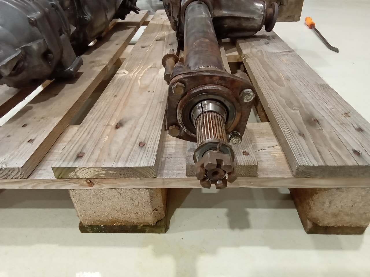 13.03.2025 1973 mg roadster blue strip down (353)