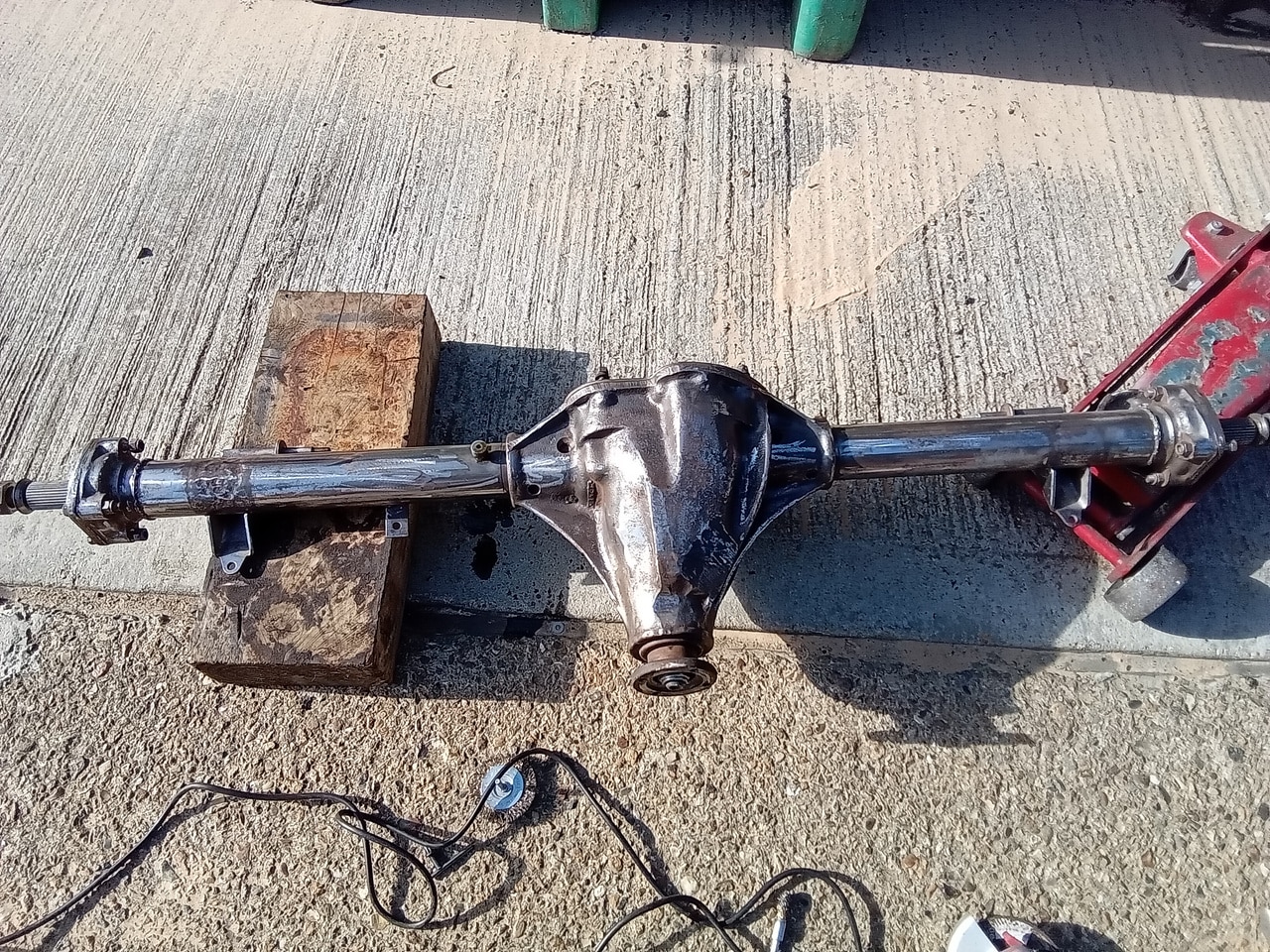 13.03.2025 1973 mg roadster blue strip down (371)