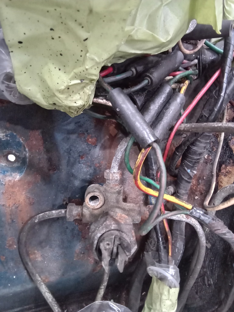 13.03.2025 1973 mg roadster blue strip down (375)