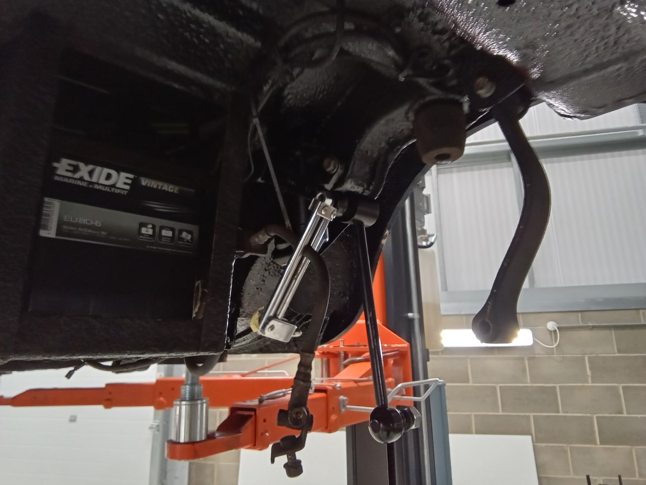 13.03.2025 1973 mg roadster blue strip down (394)