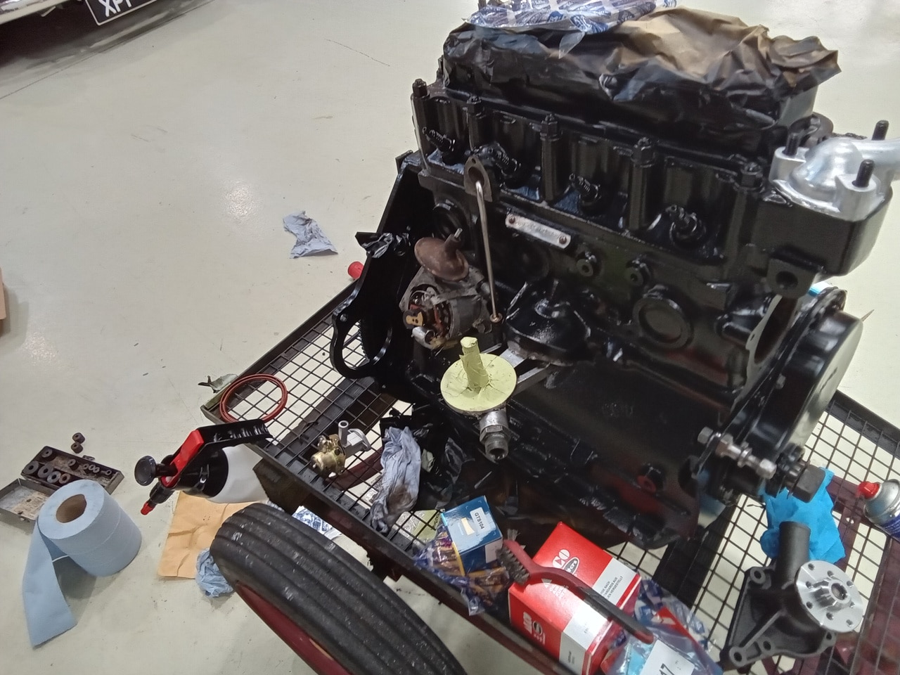 13.03.2025 1973 mg roadster blue strip down (426)