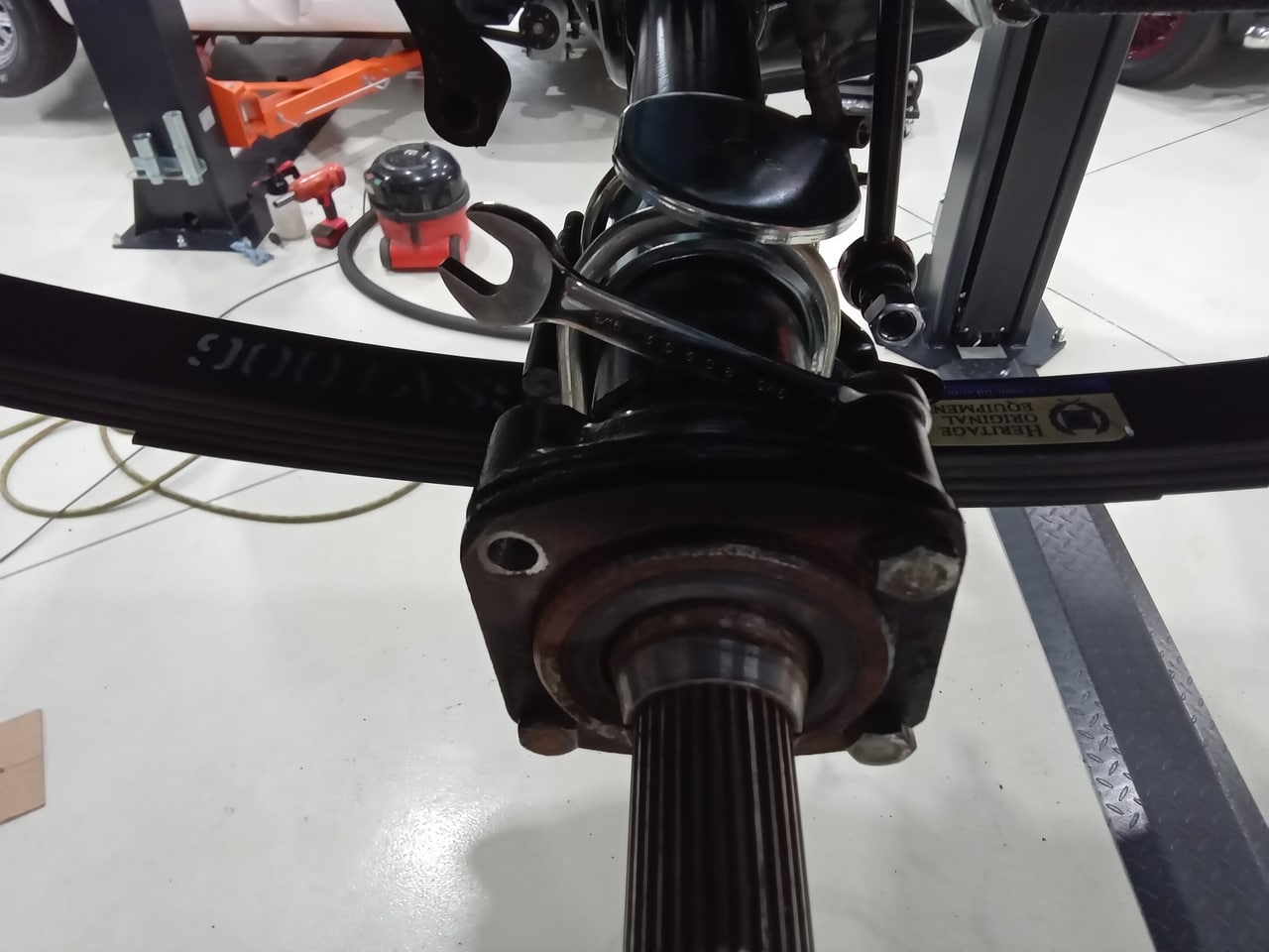 13.03.2025 1973 mg roadster blue strip down (430)