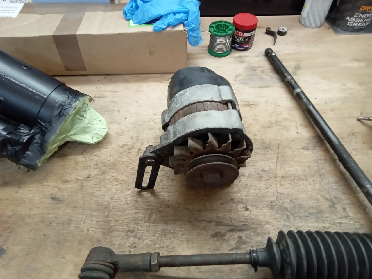 13.03.2025 1973 mg roadster blue strip down (432)