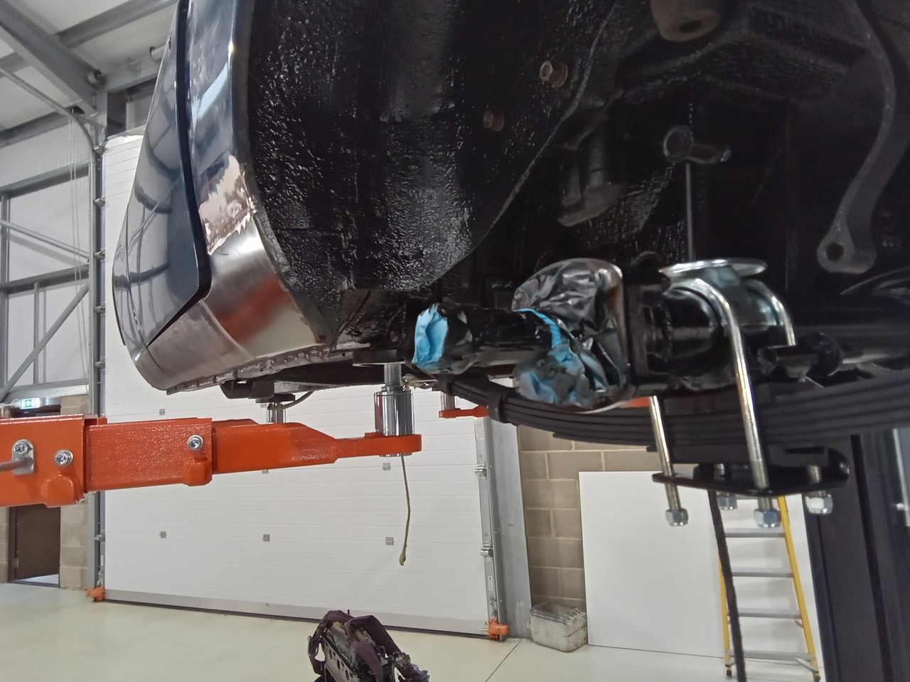 13.03.2025 1973 mg roadster blue strip down (436)