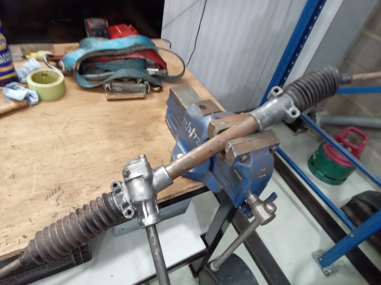 13.03.2025 1973 mg roadster blue strip down (439)