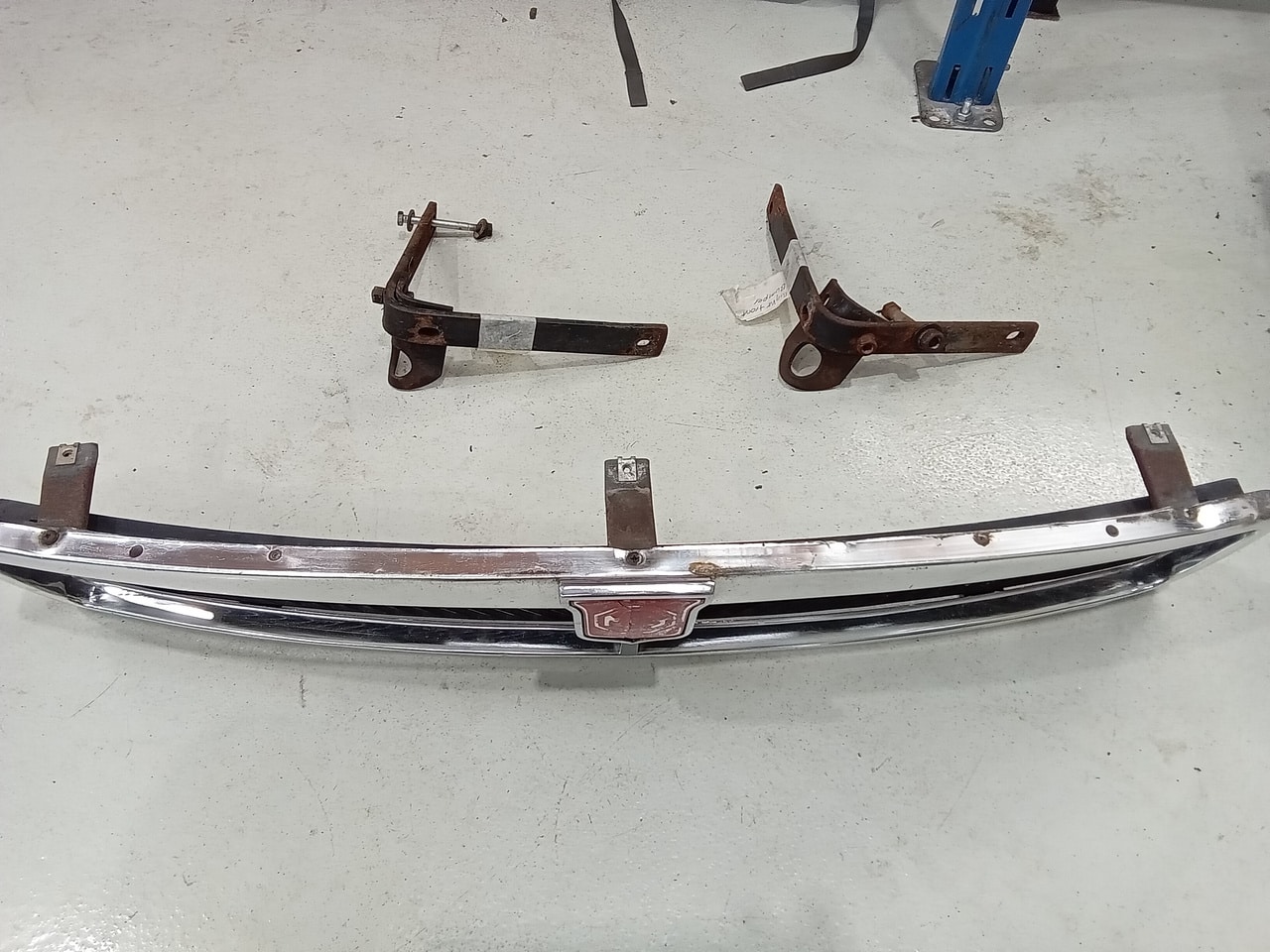13.03.2025 1973 mg roadster blue strip down (44)