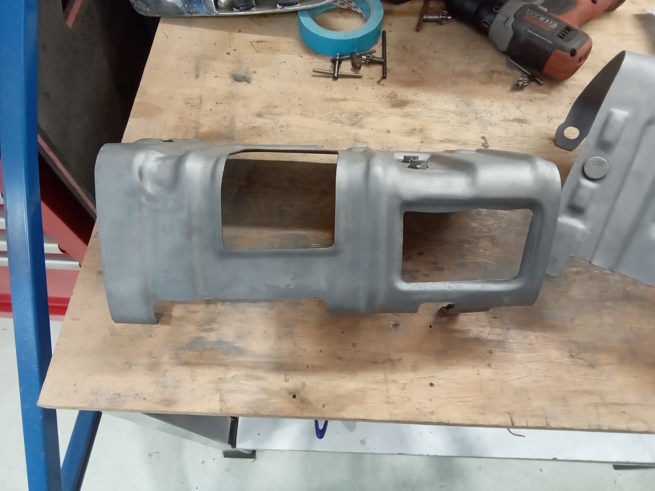 13.03.2025 1973 mg roadster blue strip down (462)