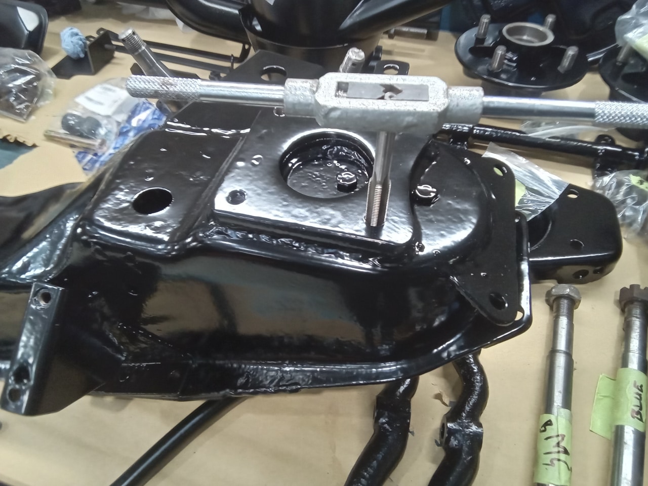 13.03.2025 1973 mg roadster blue strip down (463)