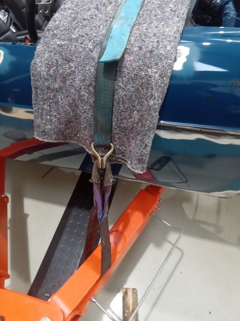 13.03.2025 1973 mg roadster blue strip down (498)
