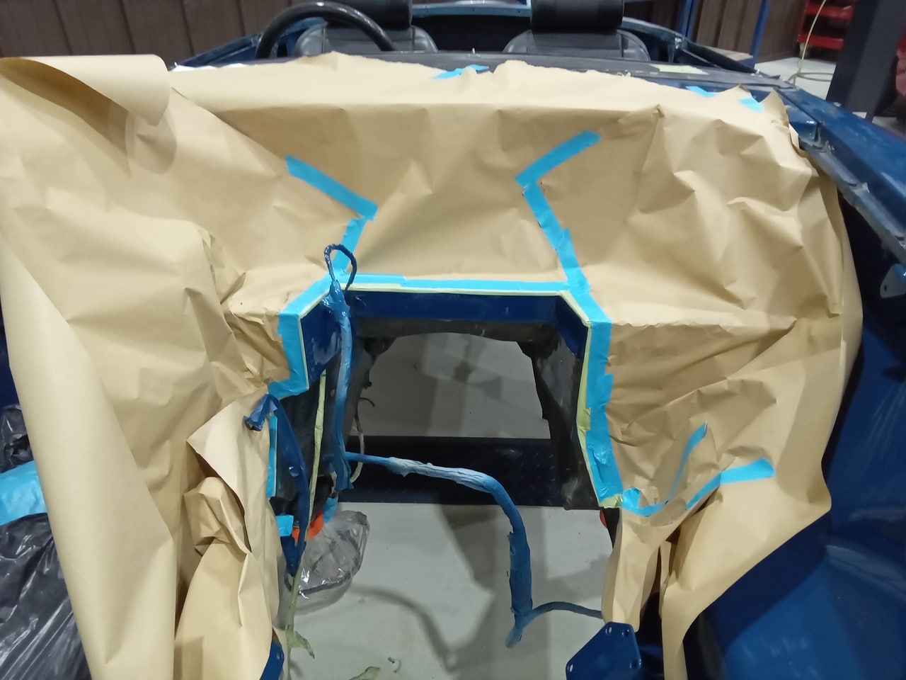 13.03.2025 1973 mg roadster blue strip down (508)