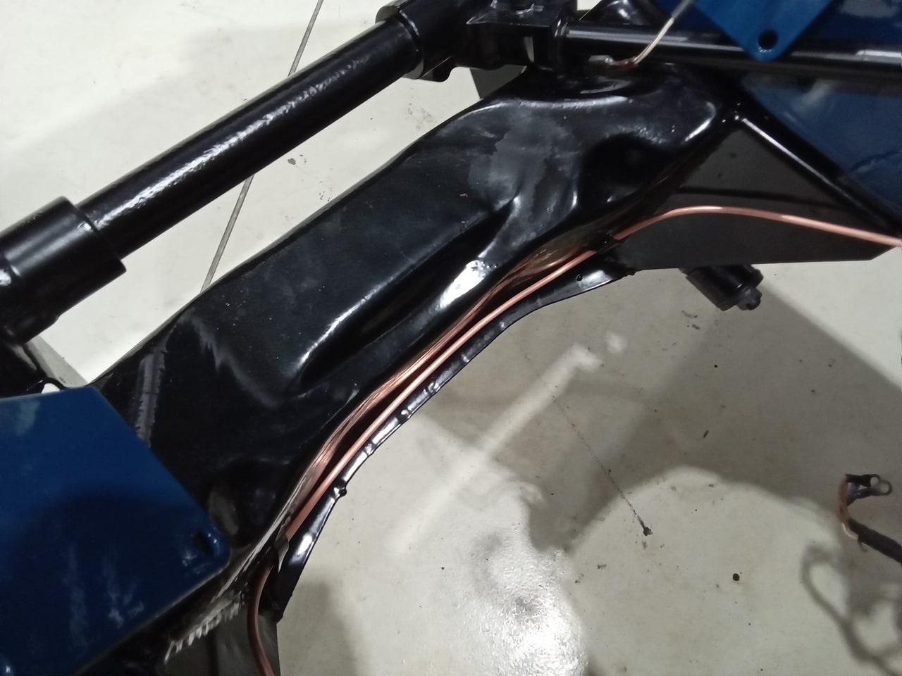 13.03.2025 1973 mg roadster blue strip down (513)