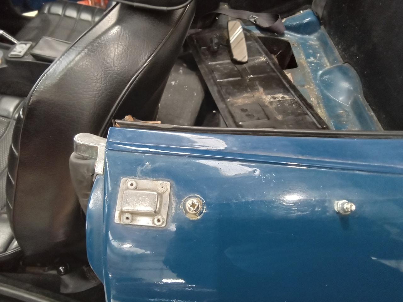 13.03.2025 1973 mg roadster blue strip down (58)