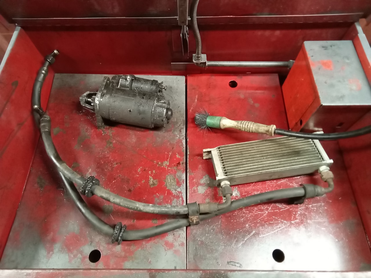 13.03.2025 1973 mg roadster blue strip down (69)