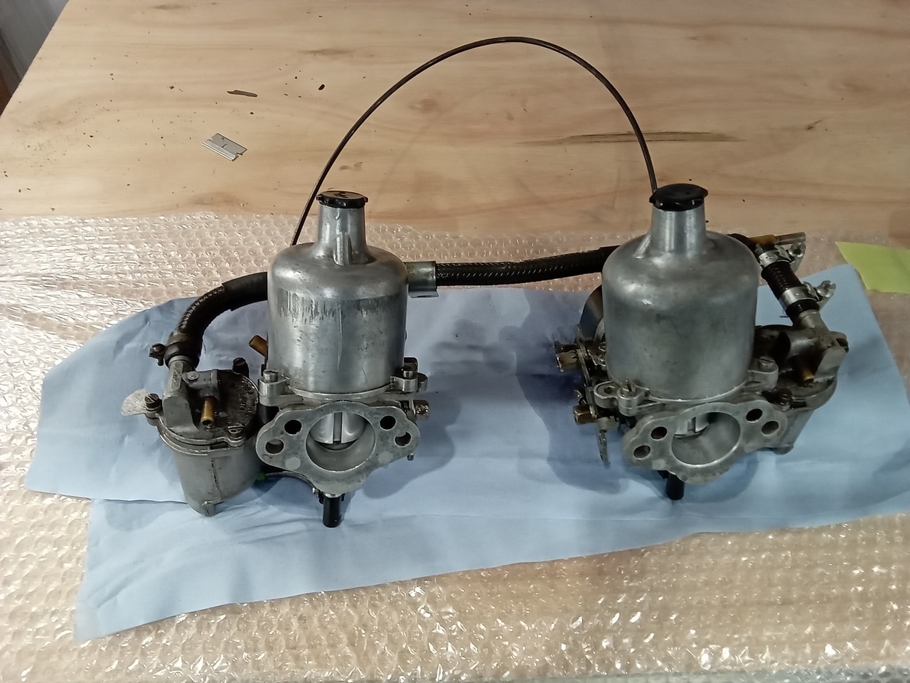 13.03.2025 1973 mg roadster blue strip down (78)