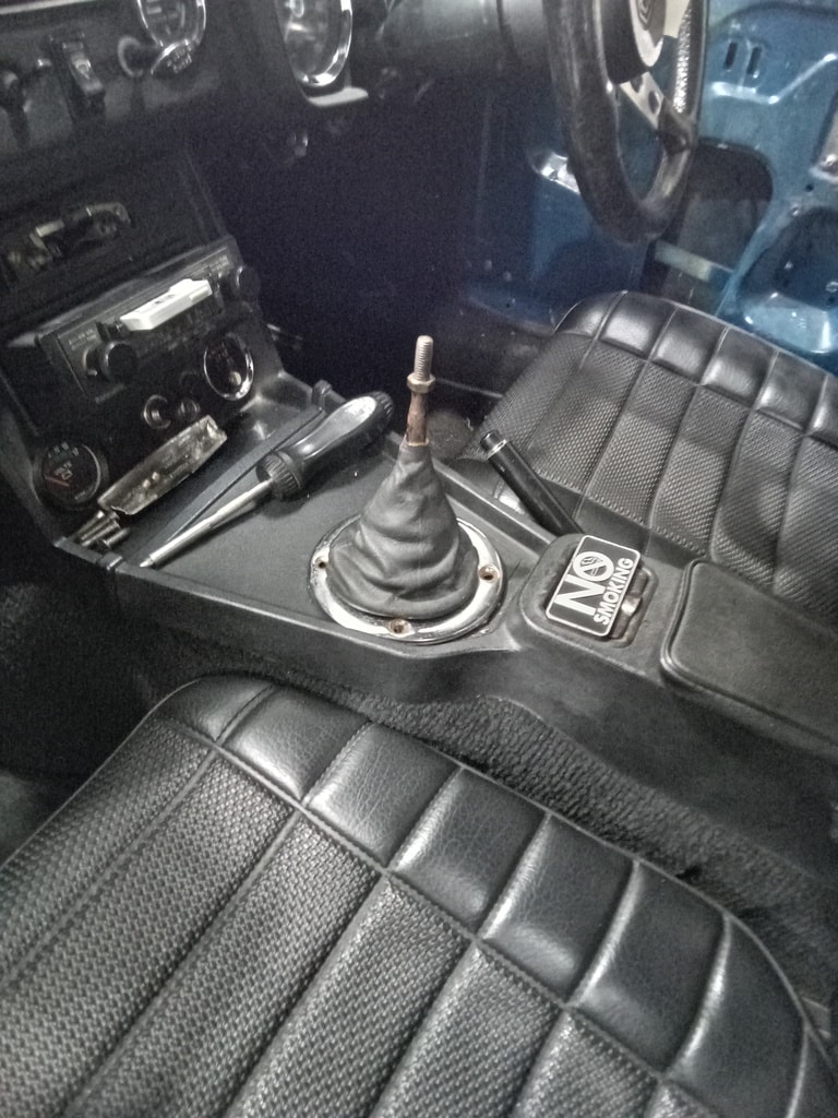 13.03.2025 1973 mg roadster blue strip down (8)