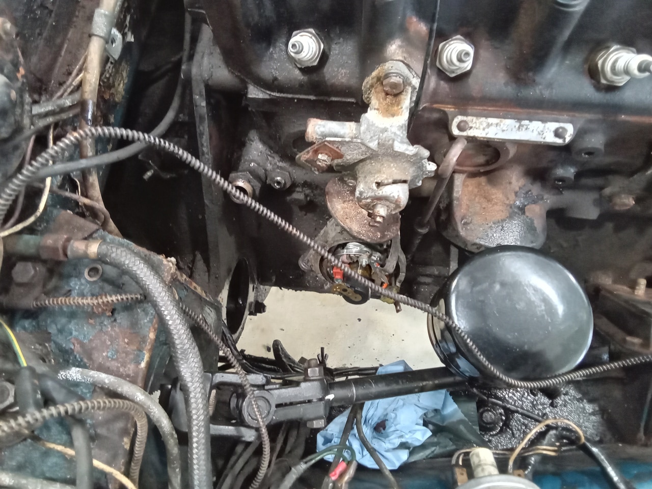 13.03.2025 1973 mg roadster blue strip down (9)