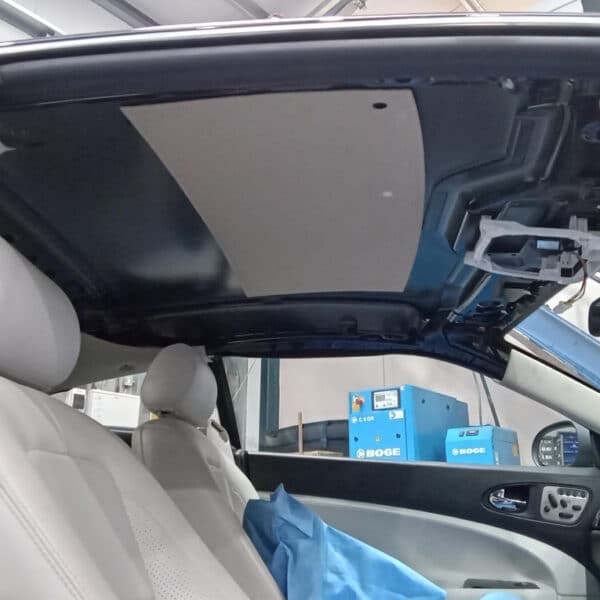 13.03.2025 2006 jaguar xkr black headlining (3)