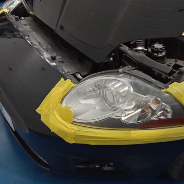 13.03.2025 2006 jaguar xkr polishing headlights (2)