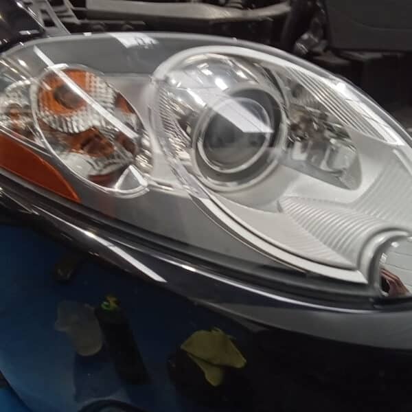 13.03.2025 2006 jaguar xkr polishing headlights (3)