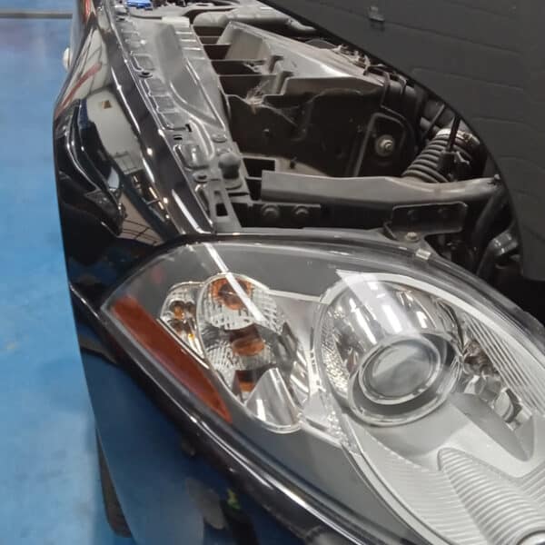 13.03.2025 2006 jaguar xkr polishing headlights (4)